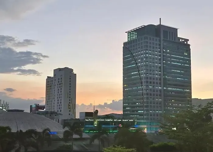 Apartahotel Manhattan Plaza Towers With Balcony, Netflix, Cook